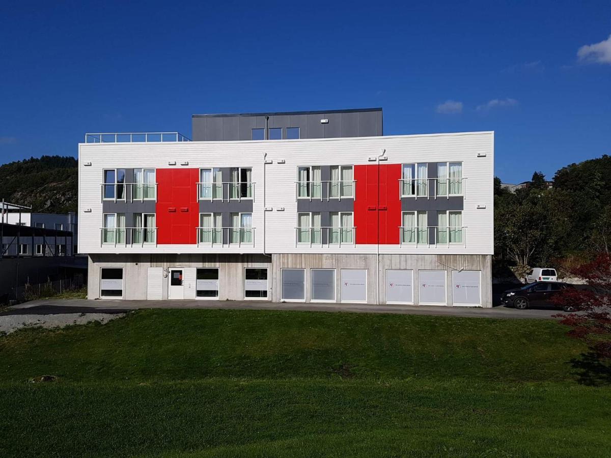 Lilland Hostel Tau Exterior foto